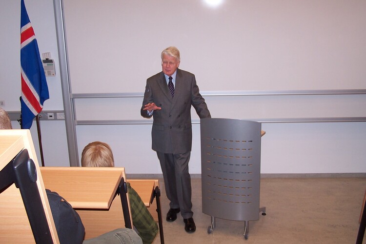 forsetinnn í heimsókn - okt 020