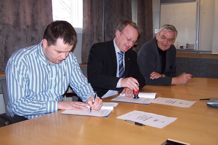 Heilsuleikskóli-undirskrift 005