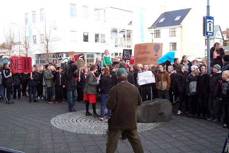 unglingamótmæli 018