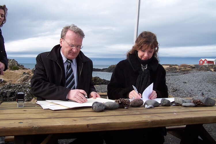 Hleinar - undirskrift 020