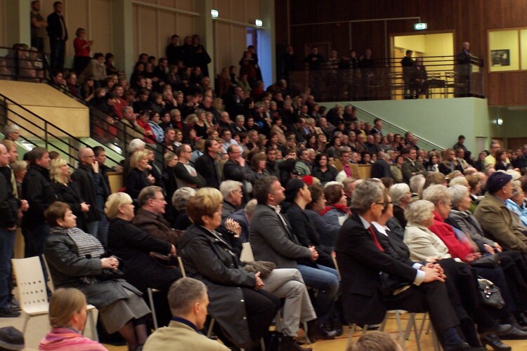 borgarafundur og listaverk á féló 020