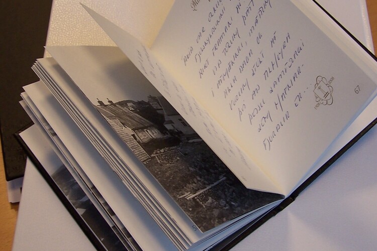 minningarbókin 004