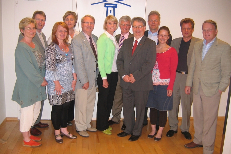 Bæjarstjórn 26. júní 002