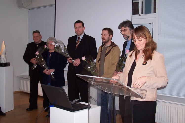 febrúar - mars 007