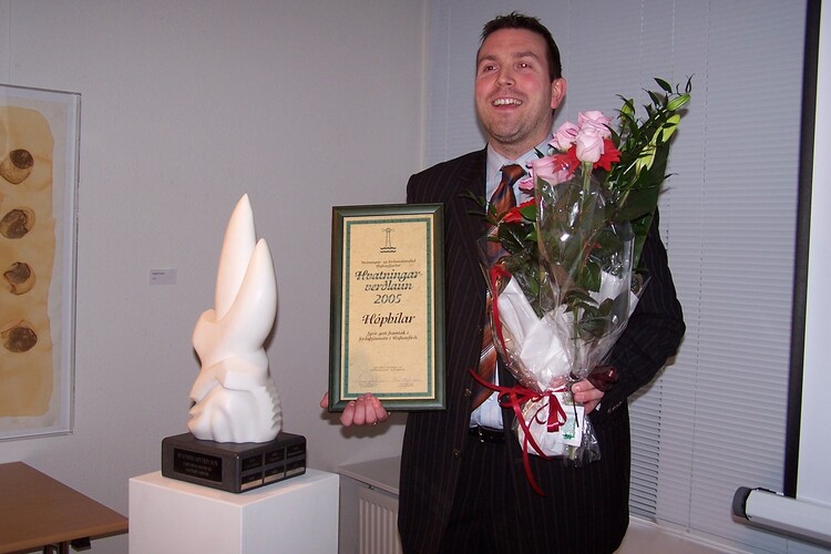 febrúar - mars 016