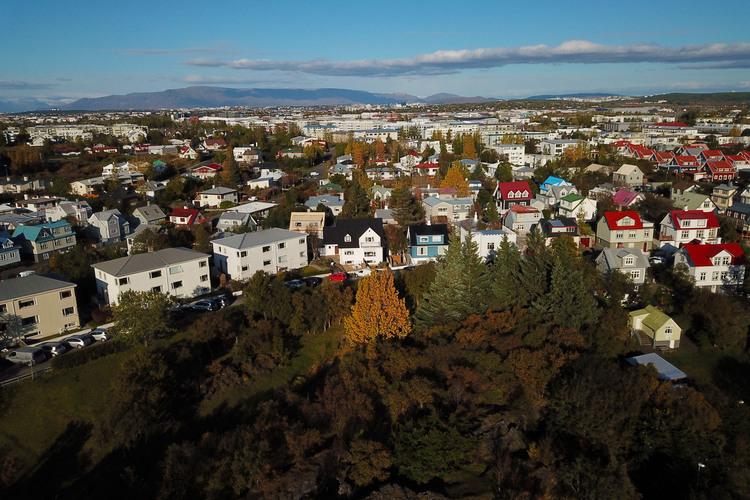 hafnarfjordur_hellisgerdi