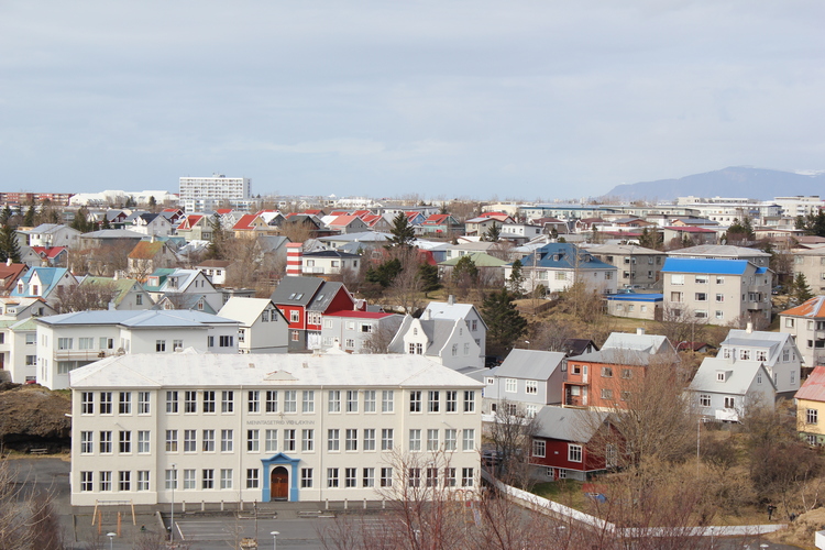 MenntasetridVidLaekinn