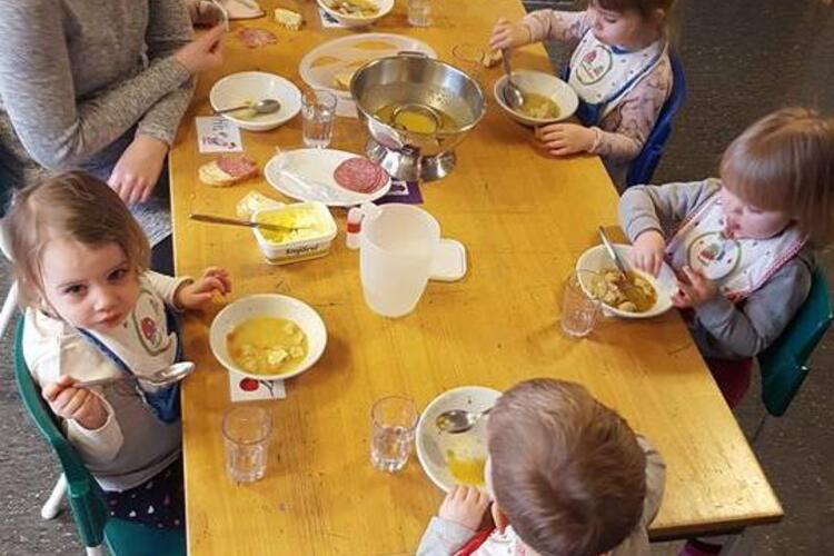 16472878_209051952897072_8910924690917672467_n