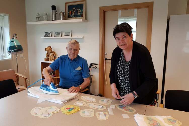 Guðjón Frímannsson straujari og Dagbjört Jakobsdóttir, aðstoðarmaður iðjuþjálfa