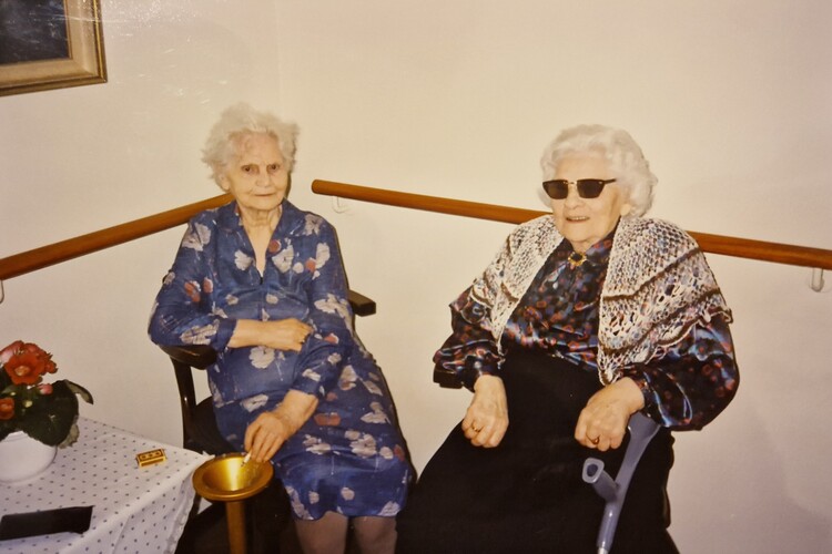 Sólvangur-1988-GuðrúnJónsdóttir-ÓskÞórðardóttir